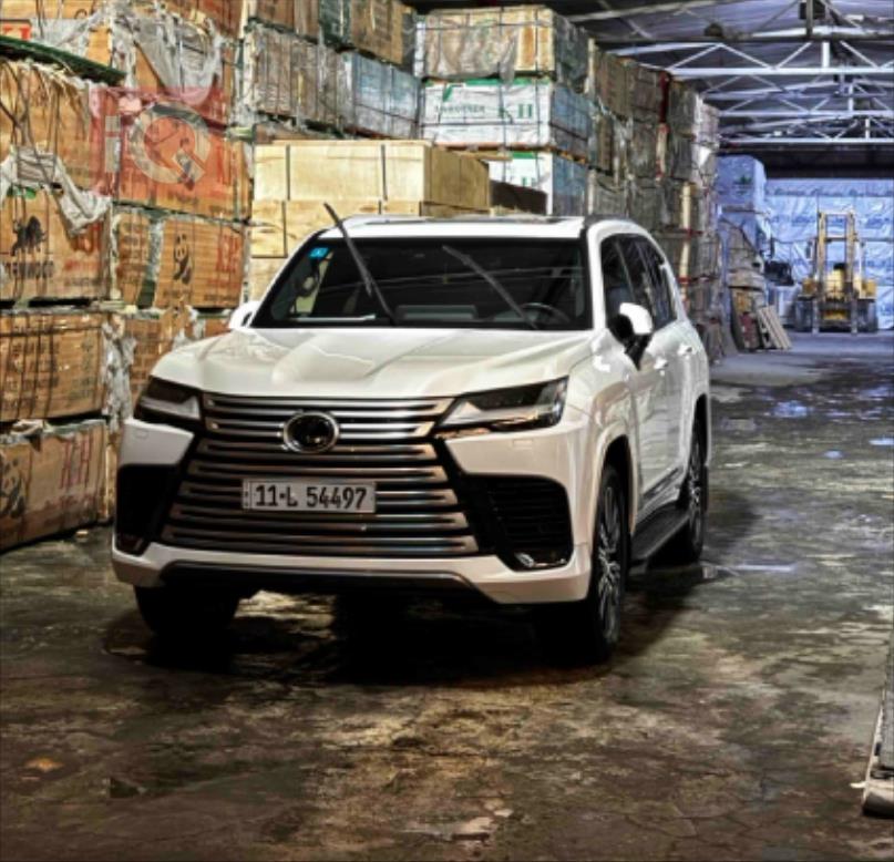 Lexus LX